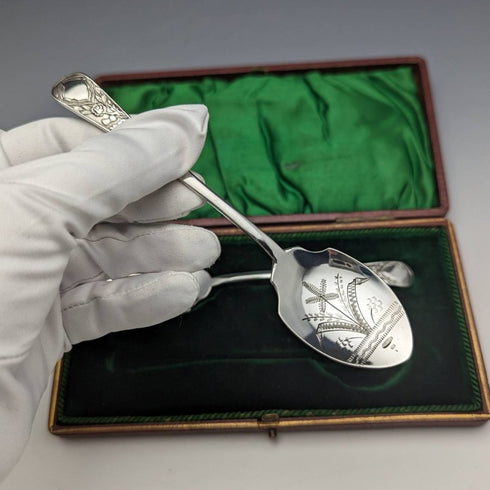 1905 年左右英國古董銀盤果醬勺一對以防萬一